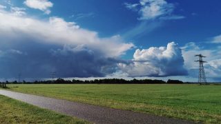 De Goddeloaze Singel
#natuurfotografie #defalom #feanwâlden #dewâlden #natoer #fryslân #mobielfotografie #oneplus9
#wolken #luchten