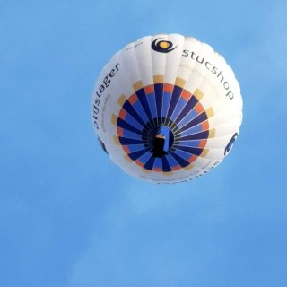 Ik vlieg met jou in een luchtballon
Hoog in de lucht heel de wereld rond.. #huaweip30pro #broeksterwâld